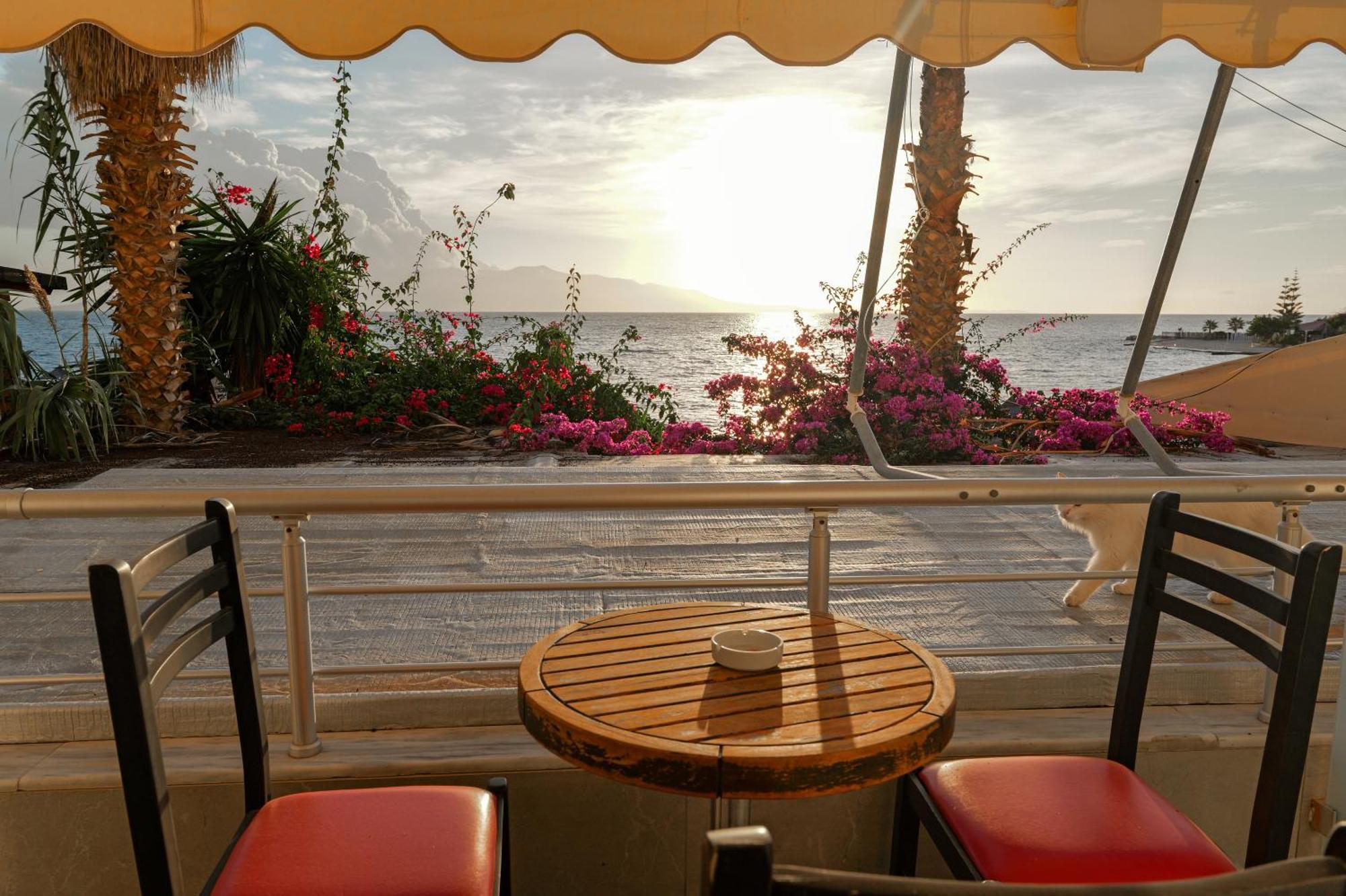 Vila Era Beach Sarandë Buitenkant foto