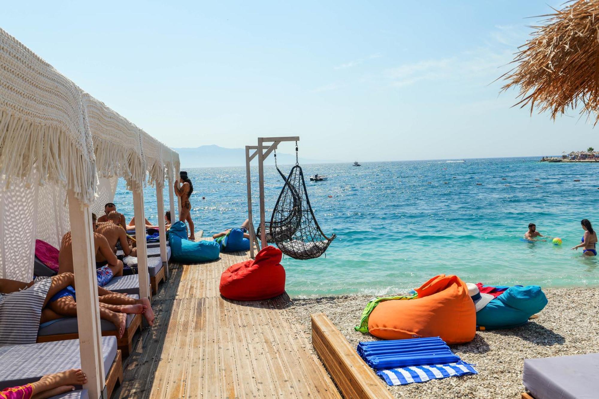 Vila Era Beach Sarandë Buitenkant foto