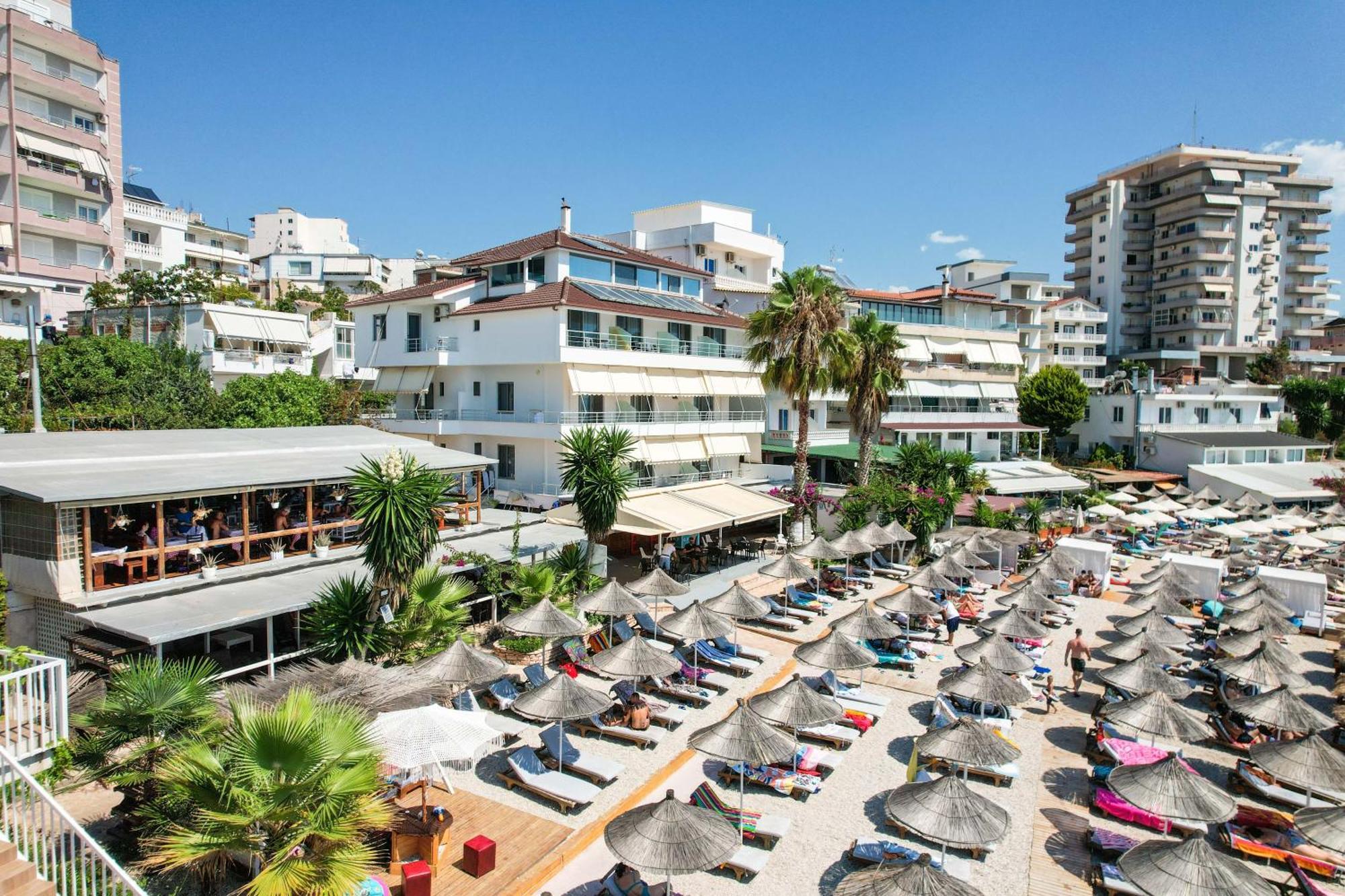 Vila Era Beach Sarandë Buitenkant foto