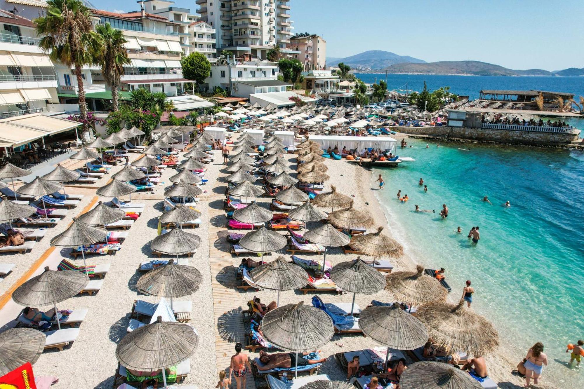 Vila Era Beach Sarandë Buitenkant foto