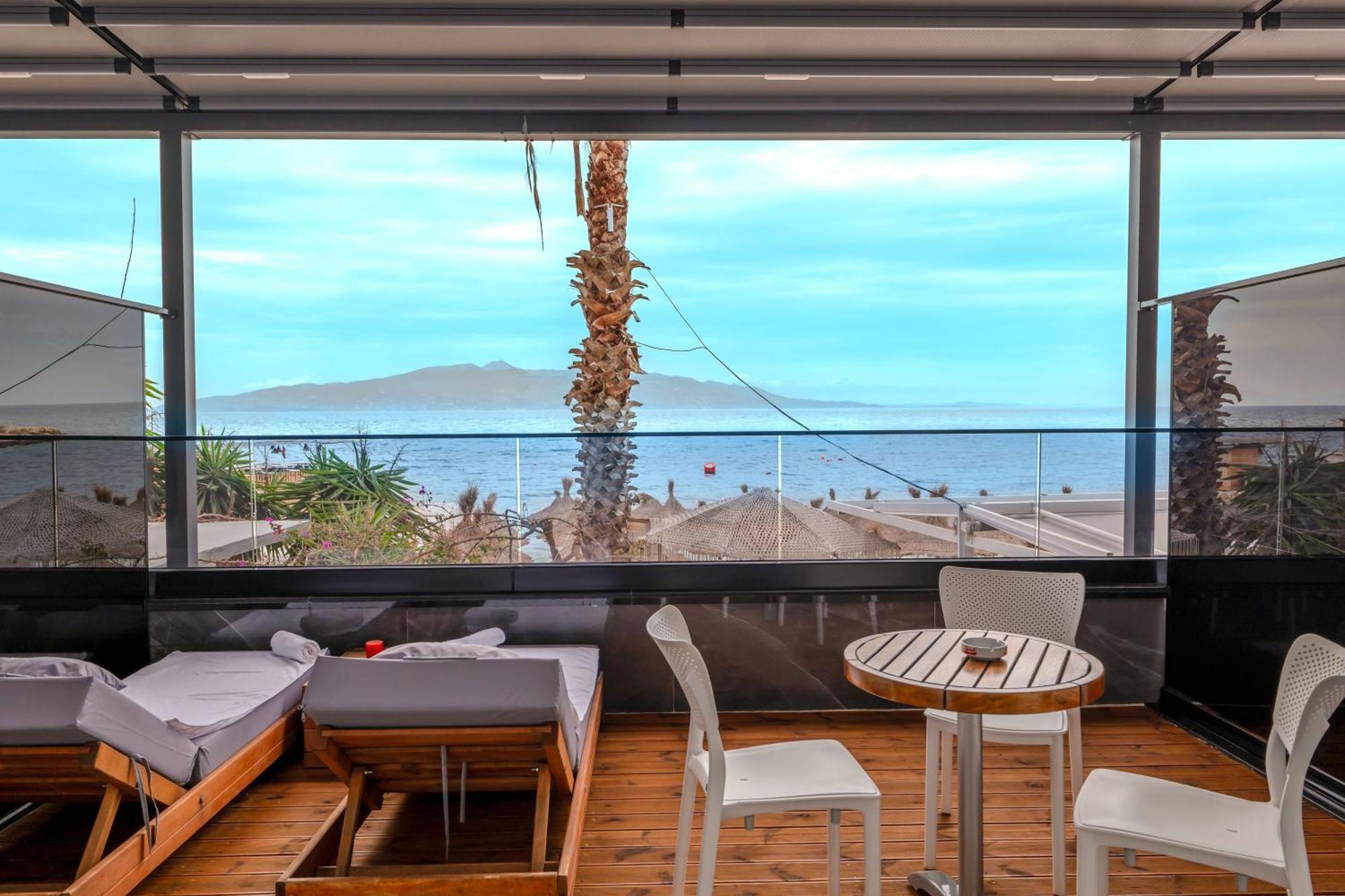 Vila Era Beach Sarandë Buitenkant foto